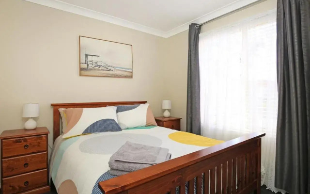 Kingfisher - Pet-Friendly - 10 Mins to Hyams Beach