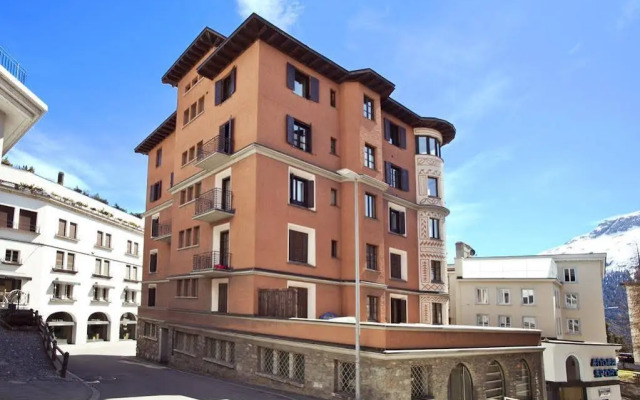 Top of the World Apartment