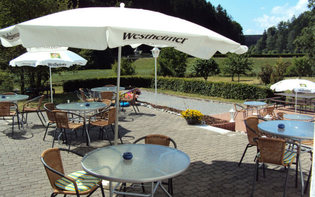 Gasthof zum Diemeltal G***