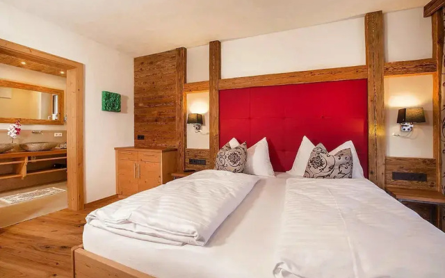 Chalet in Konigsleiten With Mountain Views & Spa