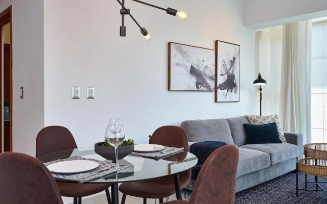 UPSCALE 1BR near BLUE MALL Rooftop YellowKey