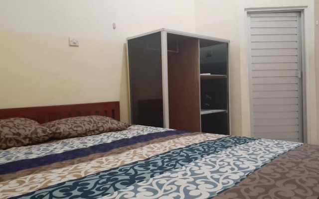 Oyo 2037 Kost Oteng Syariah