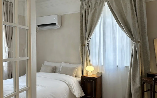 Shanghai Hills& Art Suite 15