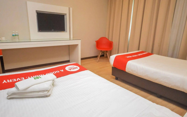 OYO 232 The Suraya Hotel