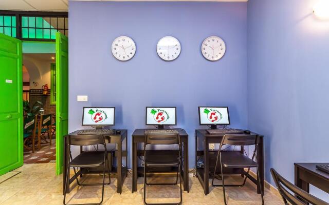 Feel Hostels City Center