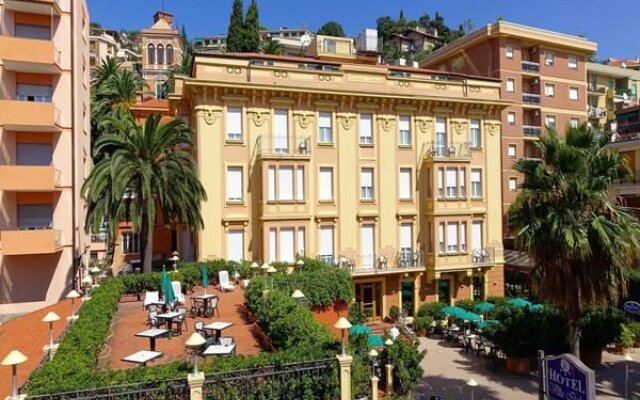 Hotel Careni & Hotel Villa Italia