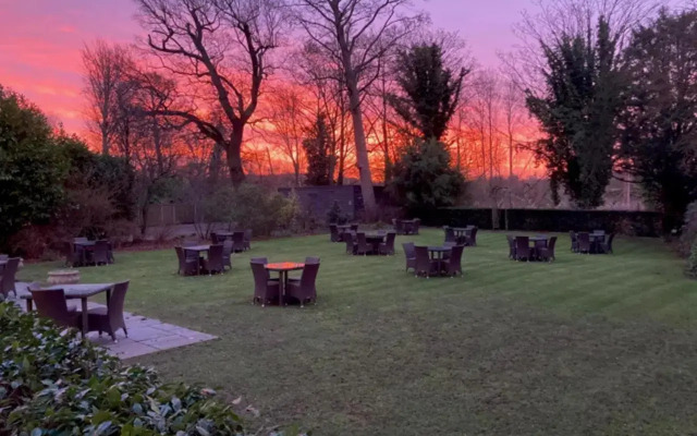 The Riverside House Hotel