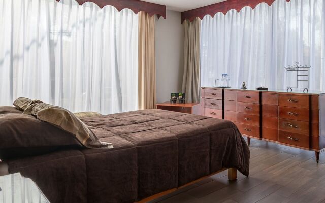 JUUB Private 1 Bedroom at Echegaray