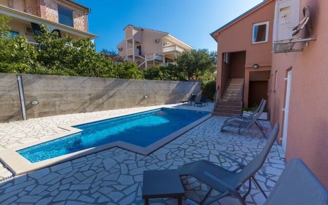 Apartment Tomica - open pool: A4 dvoetažni Novi Vinodolski, Riviera Crikvenica