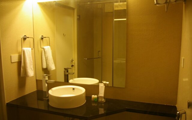 Roseline Suites - A Business Hotel
