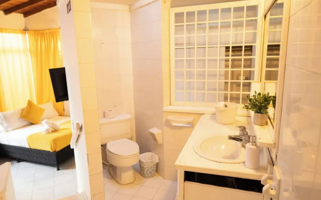 Africa house-Casa Hotel Laureles-La70