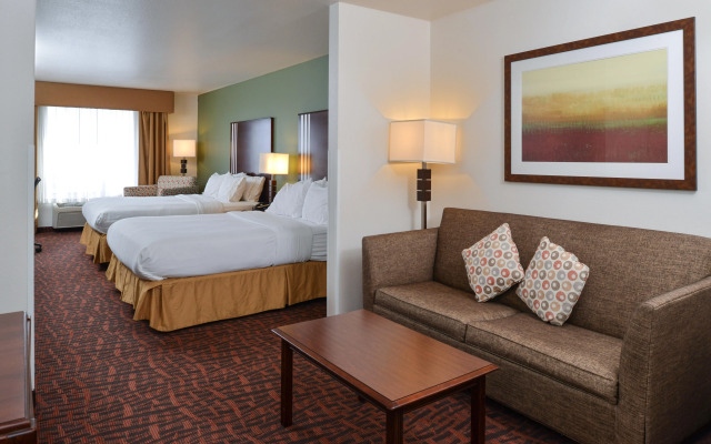 Holiday Inn Express & Suites Cherry by IHG
