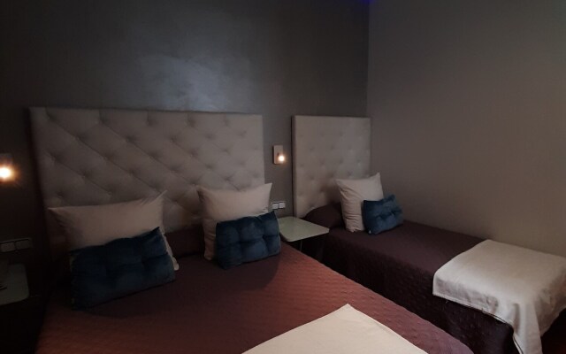 Hostal Las Fuentes - Adults Only