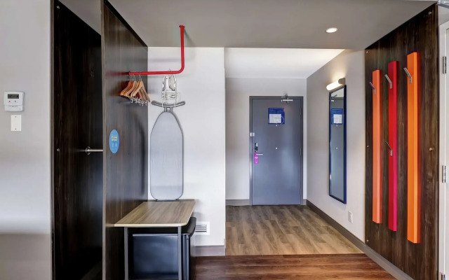 TRU BY Hilton Edmonton Windermere