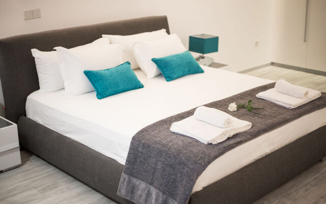 Corina Suites and Apartments