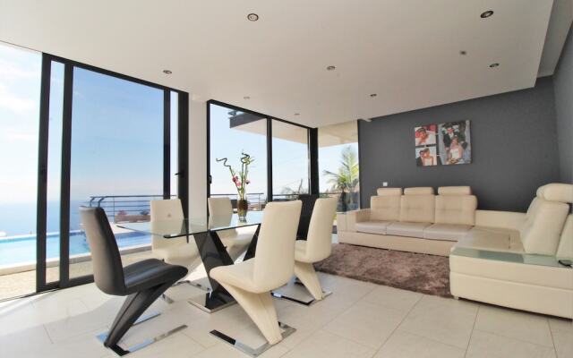 Plaza Villa with Private Pool