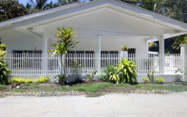 Luna Oslob Extension House