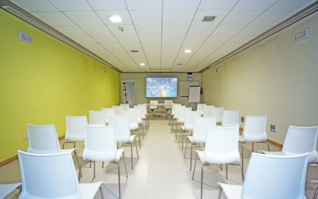 One Hotel & Restaurant