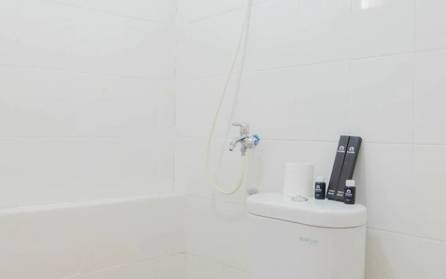 Stylish and Modern 2BR Bassura City Apartment