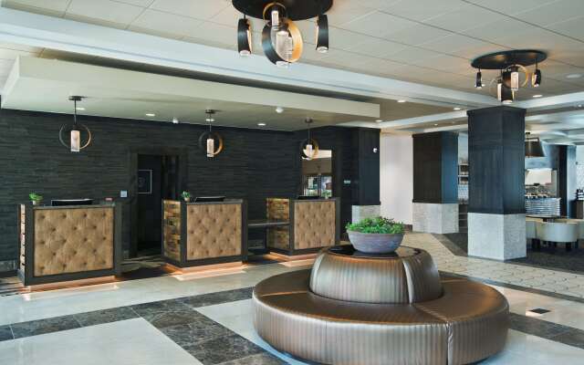 Oxford Suites Sonoma County
