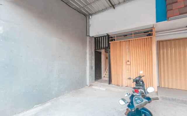 OYO 3717 Sabar Mansion 22