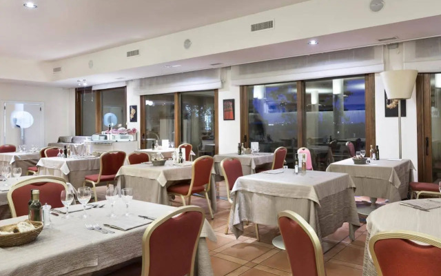 Отель Santa Gilla