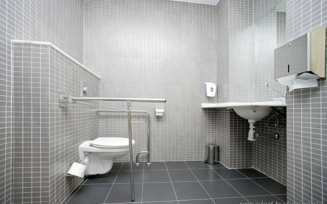 B&B Hotel Madrid Airport
