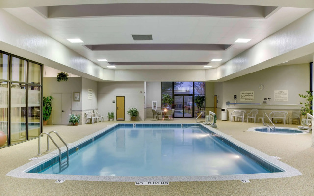 Wingate by Wyndham Cranberry