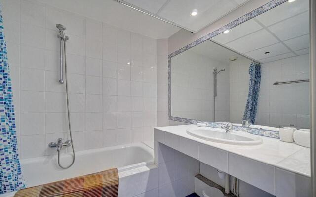 MODERNE 3 PIECES CANNES CENTRE AVEC BALCON l! A2B67