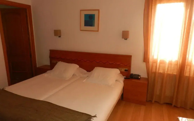 Hotel Porta d'Alella
