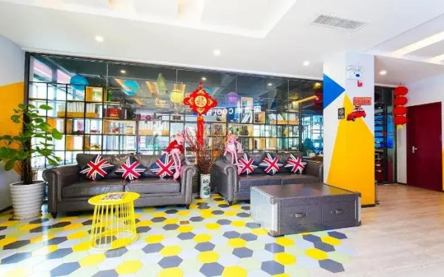Cute Yellow Inn