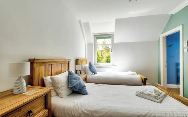 Spacious Argyll Farmhouse in an Idyllic Setting