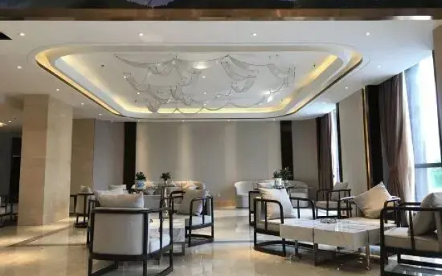 Four Seasons Oxygen Hotel Bomi