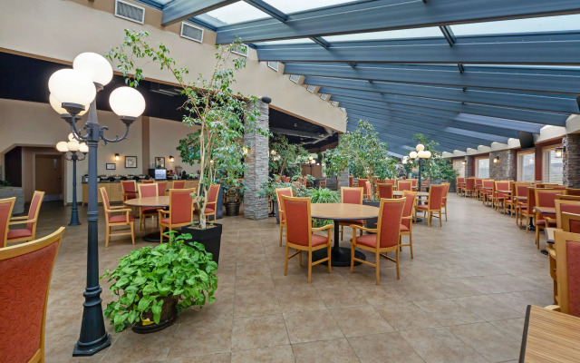 Best Western Plus Mirage Hotel & Resort