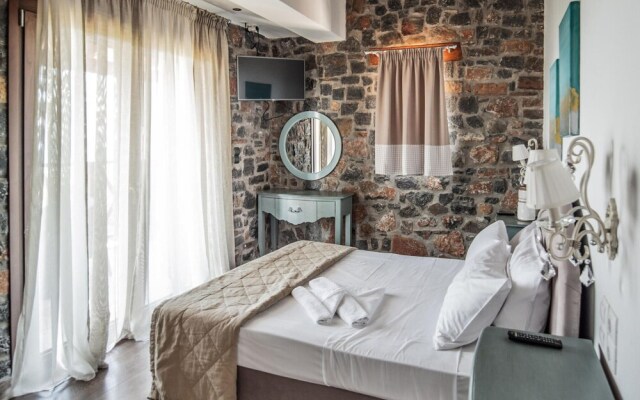 Amazing Home in Milatos with Hot Tub, Sauna & WiFi