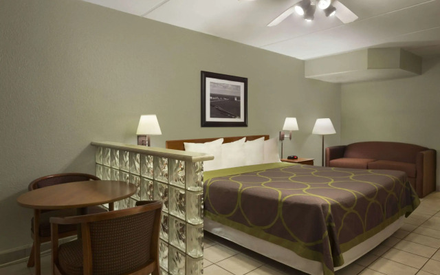 Super 8 by Wyndham South Padre Island