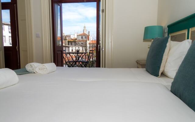 Liiiving in Porto Historic Clérigos Apartments