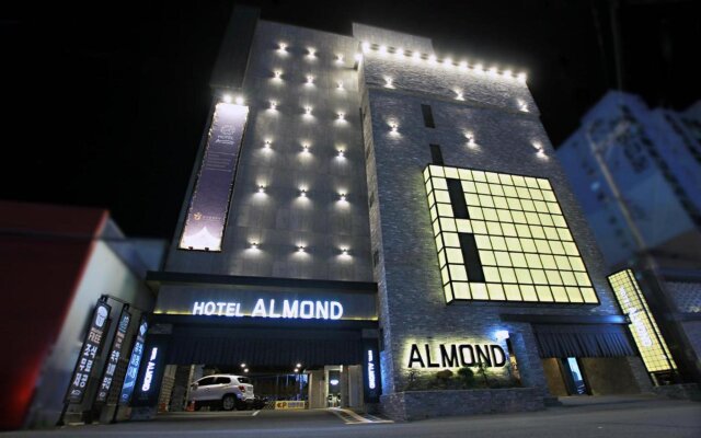 Changwon Masan Hotel Almond