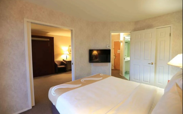 Quality Suites