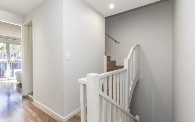 Modern House Close to Sydney Uni and Hospital