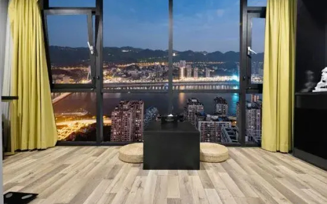 Cloud 51·High-altitude Quanjiang View Hotel (Chongqing Jiefangbei Cloud Eye)