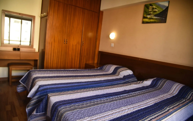 Elysso Hotel