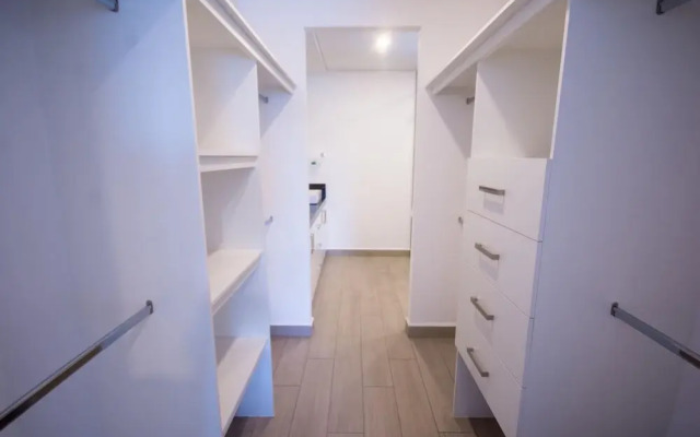 Real View Towers E506 by Casago