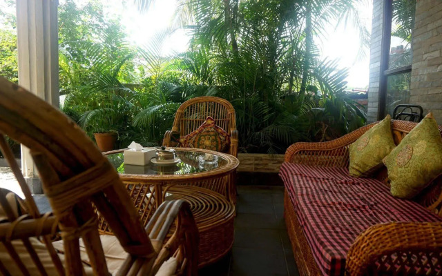 Hotel Middle Path & Spa