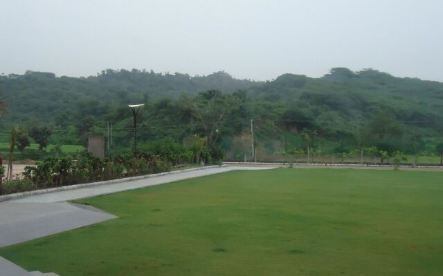 Golden Tulip Chandigarh - Panchkula