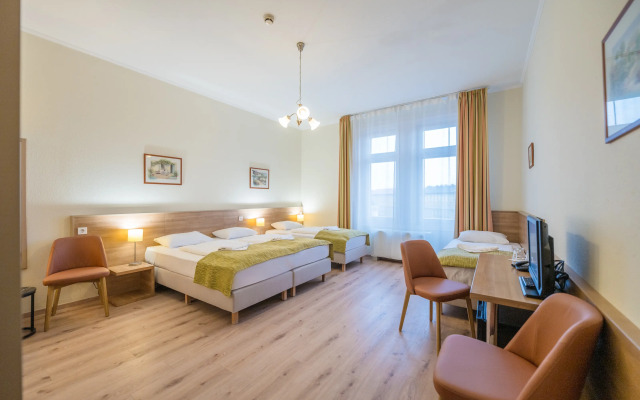 Baross City Hotel