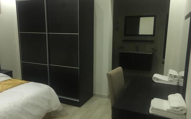 Nourth House Aparthotel
