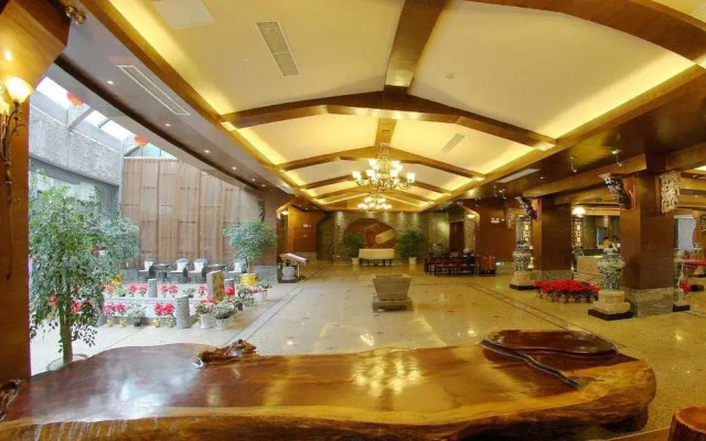 Tianmu Huihuang Hot Spring Holiday Hotel
