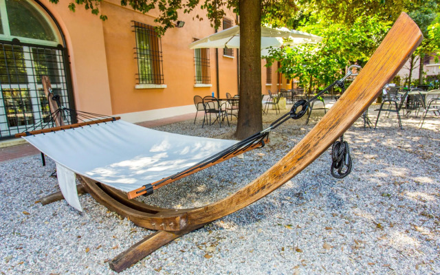 Student's Hostel Estense