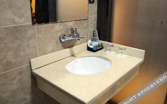 Rongtai Guanhao Business Hotel